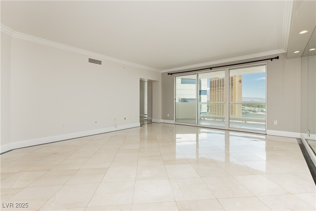 2747 PARADISE Road 1804