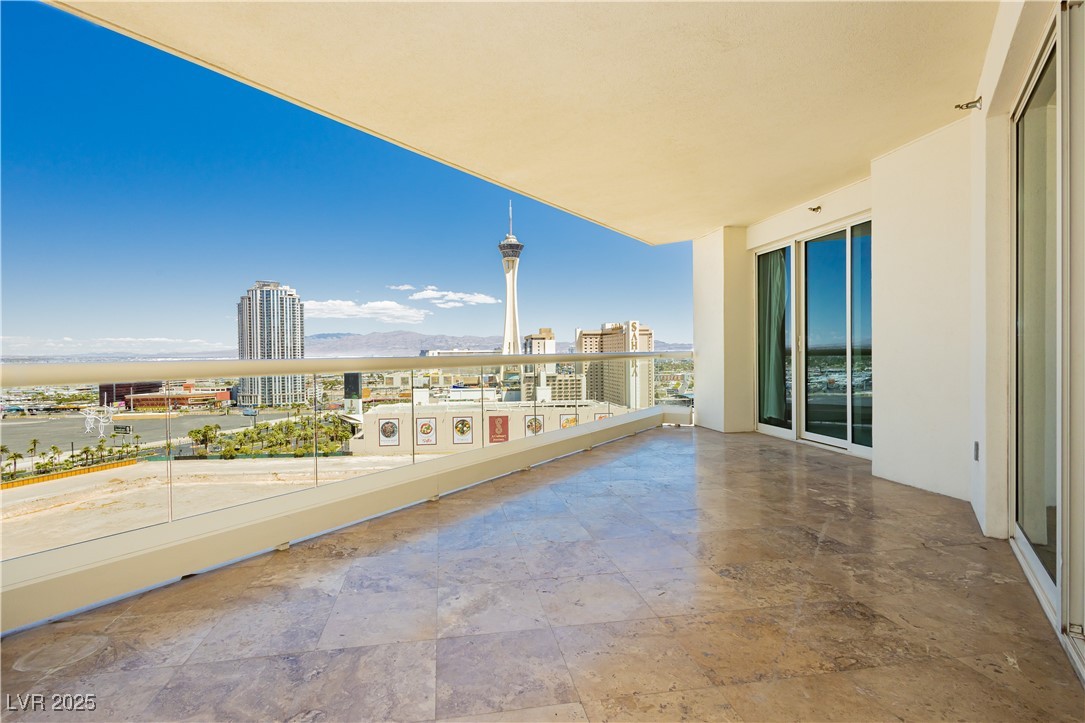 2747 PARADISE Road 1804