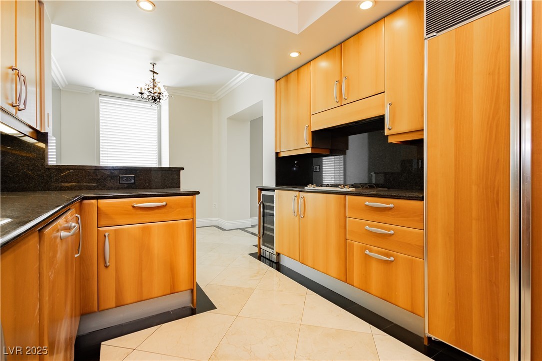 2747 PARADISE Road 1804