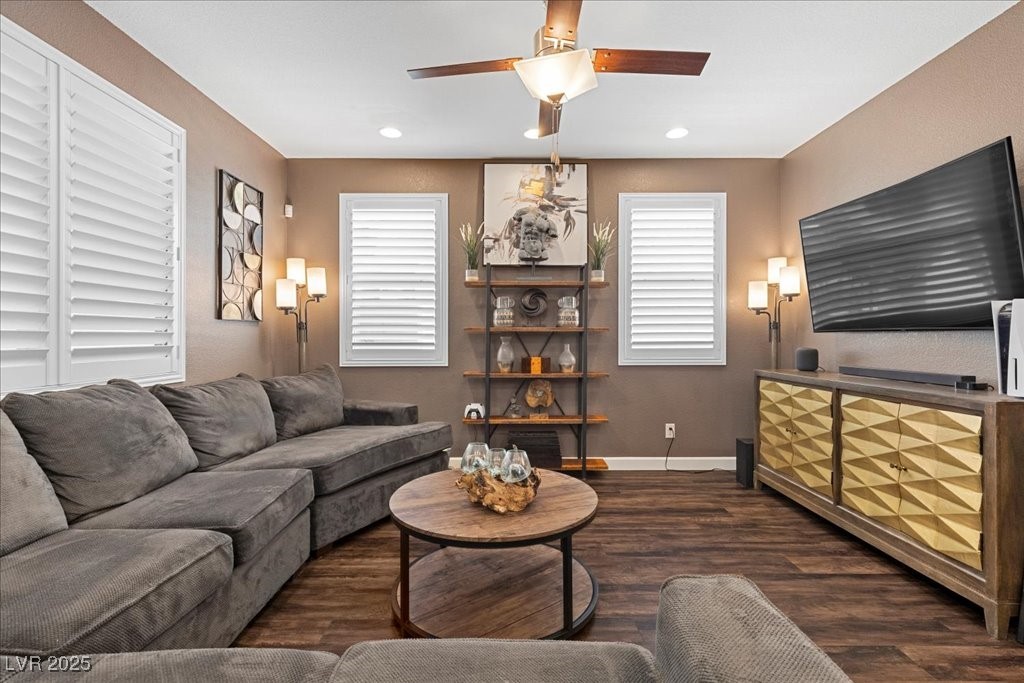 8013 Green River Knob Street