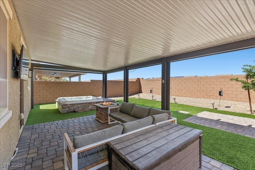 8013 Green River Knob Street