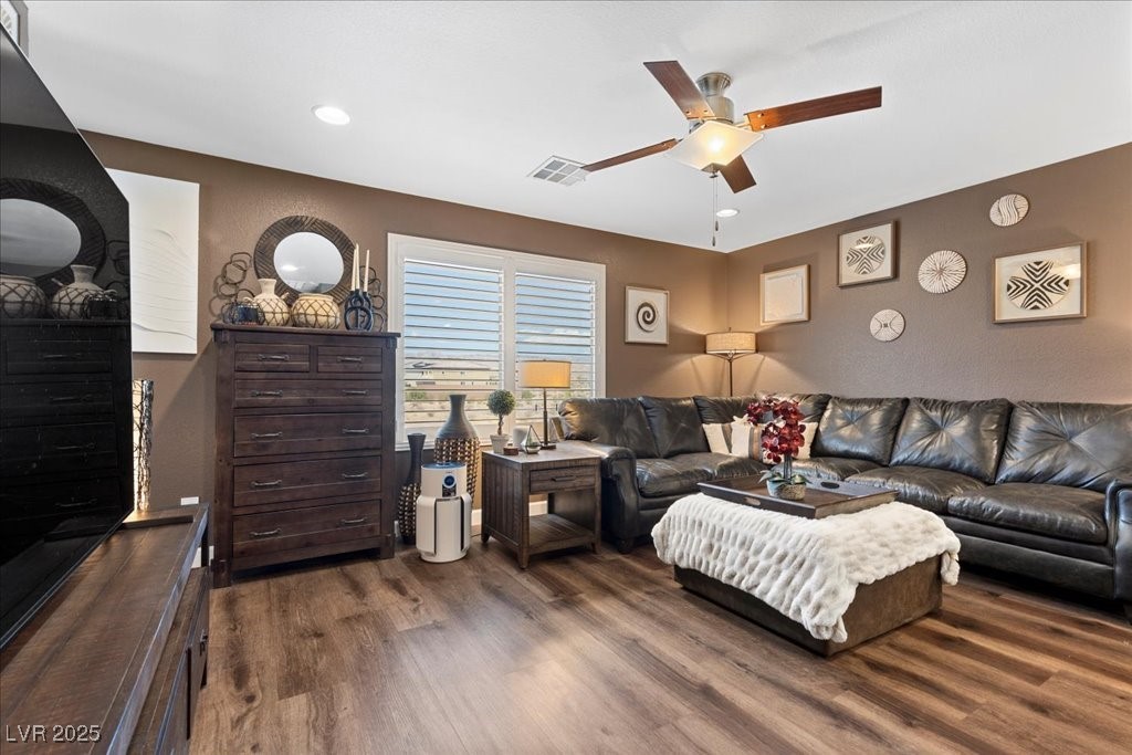 8013 Green River Knob Street