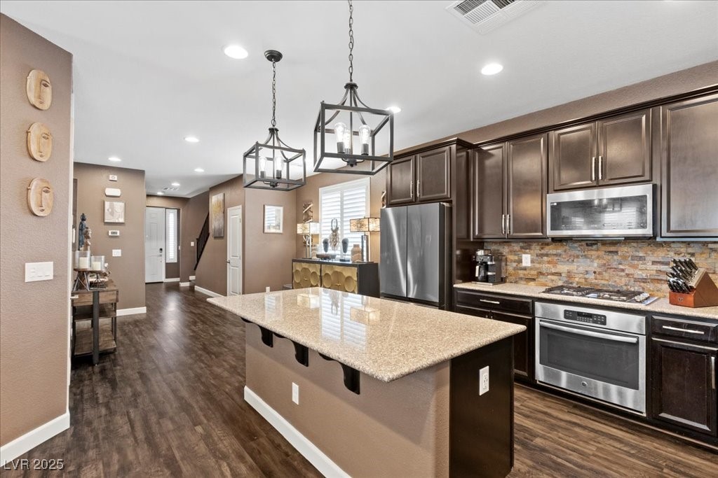 8013 Green River Knob Street