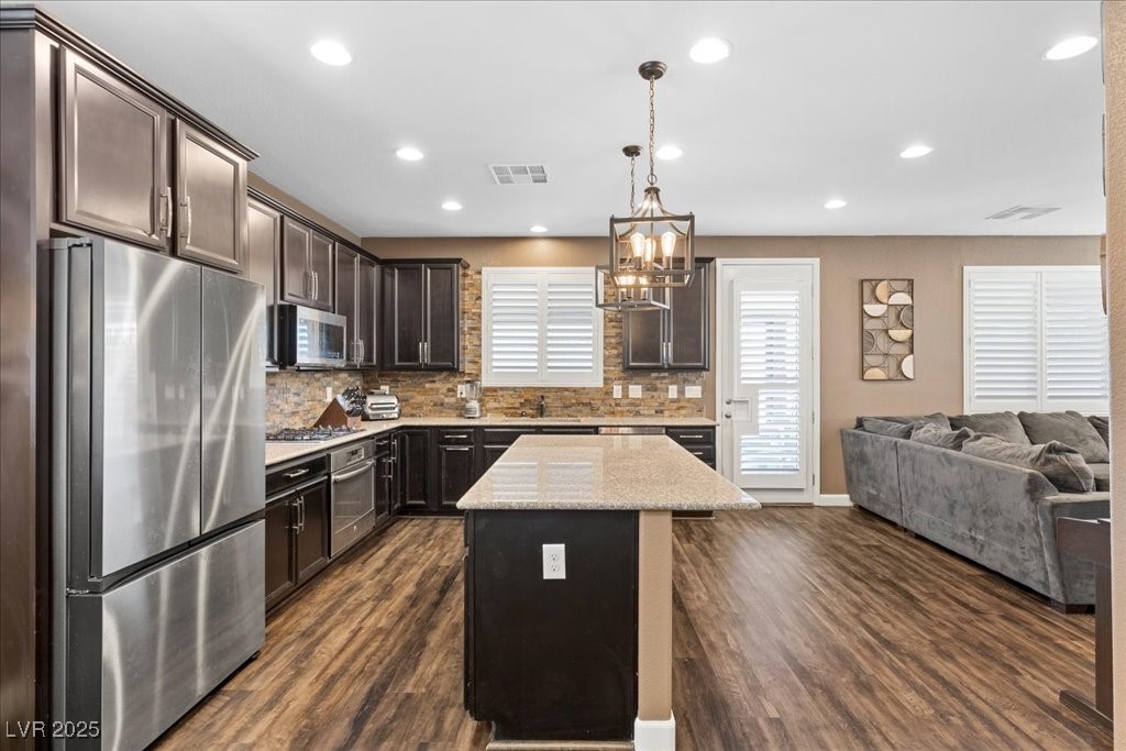 8013 Green River Knob Street