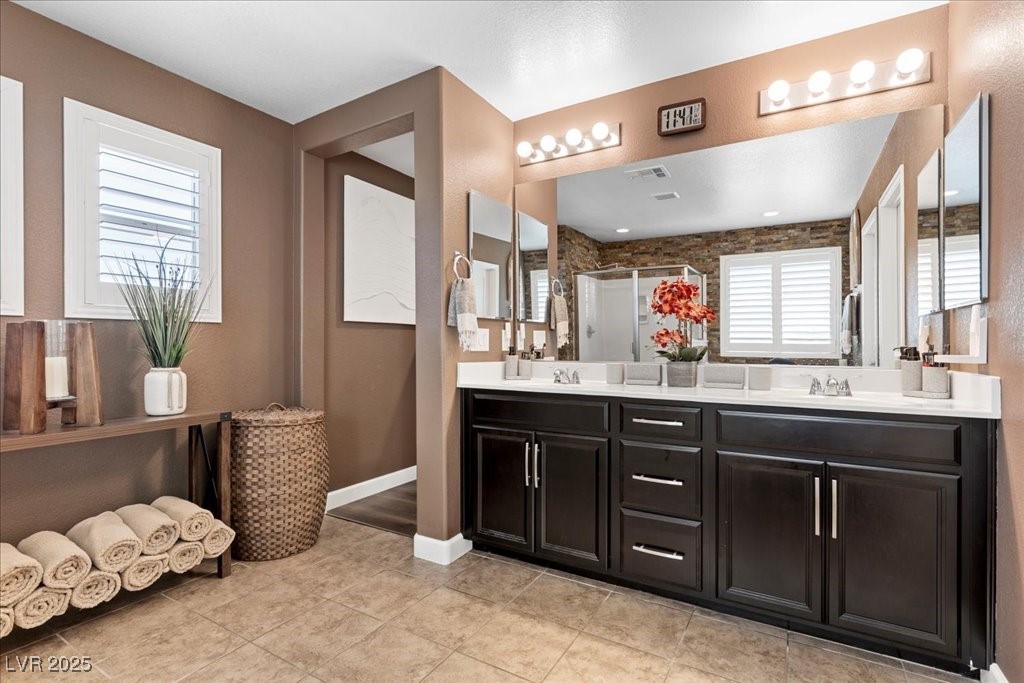 8013 Green River Knob Street