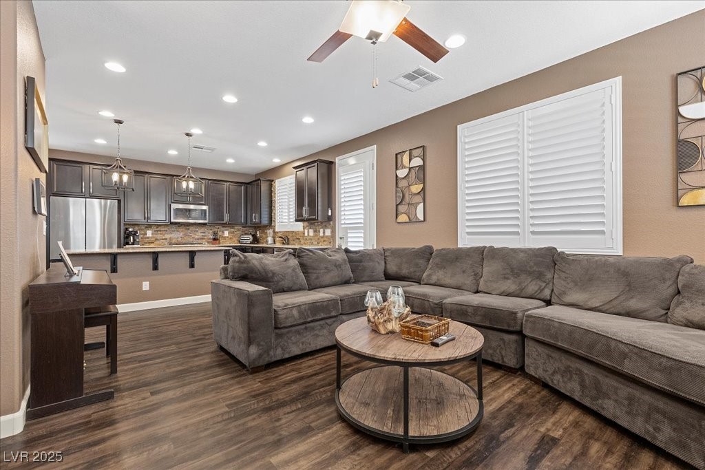 8013 Green River Knob Street