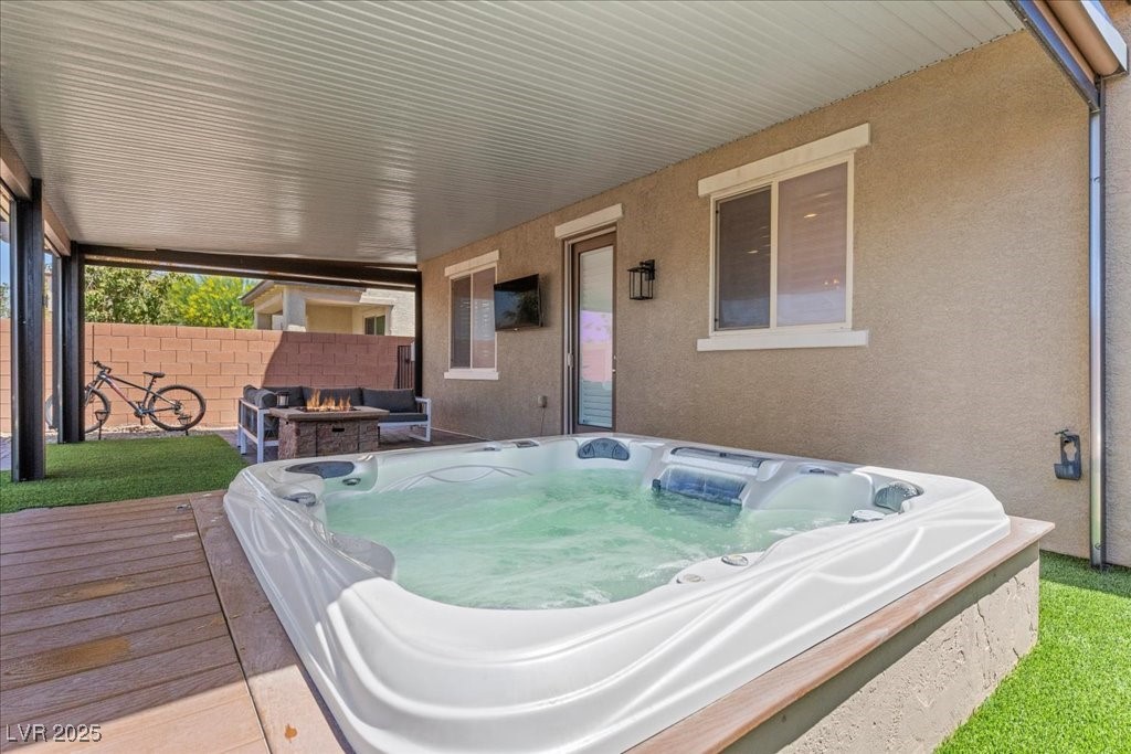 8013 Green River Knob Street