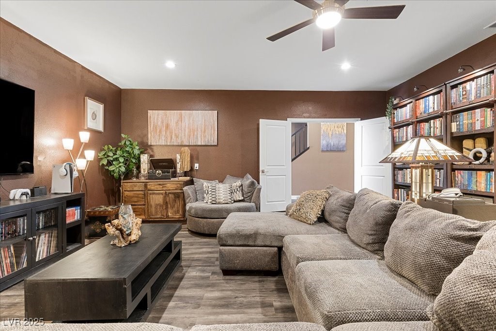 8013 Green River Knob Street