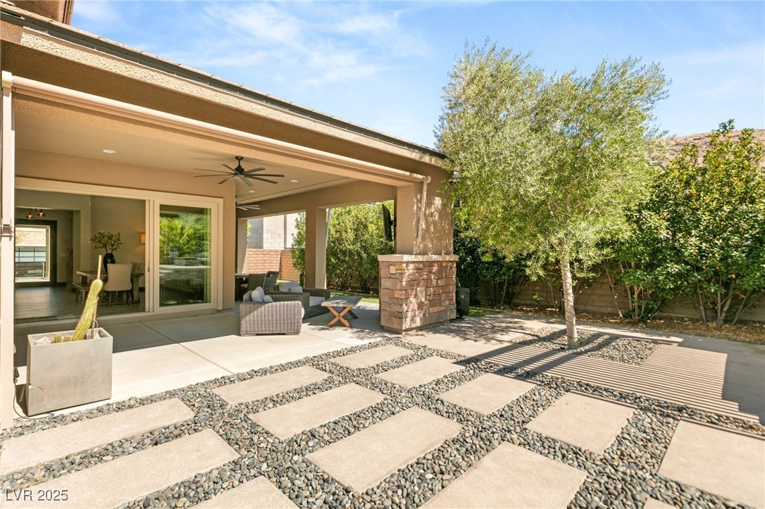 2927 The Peaks Lane