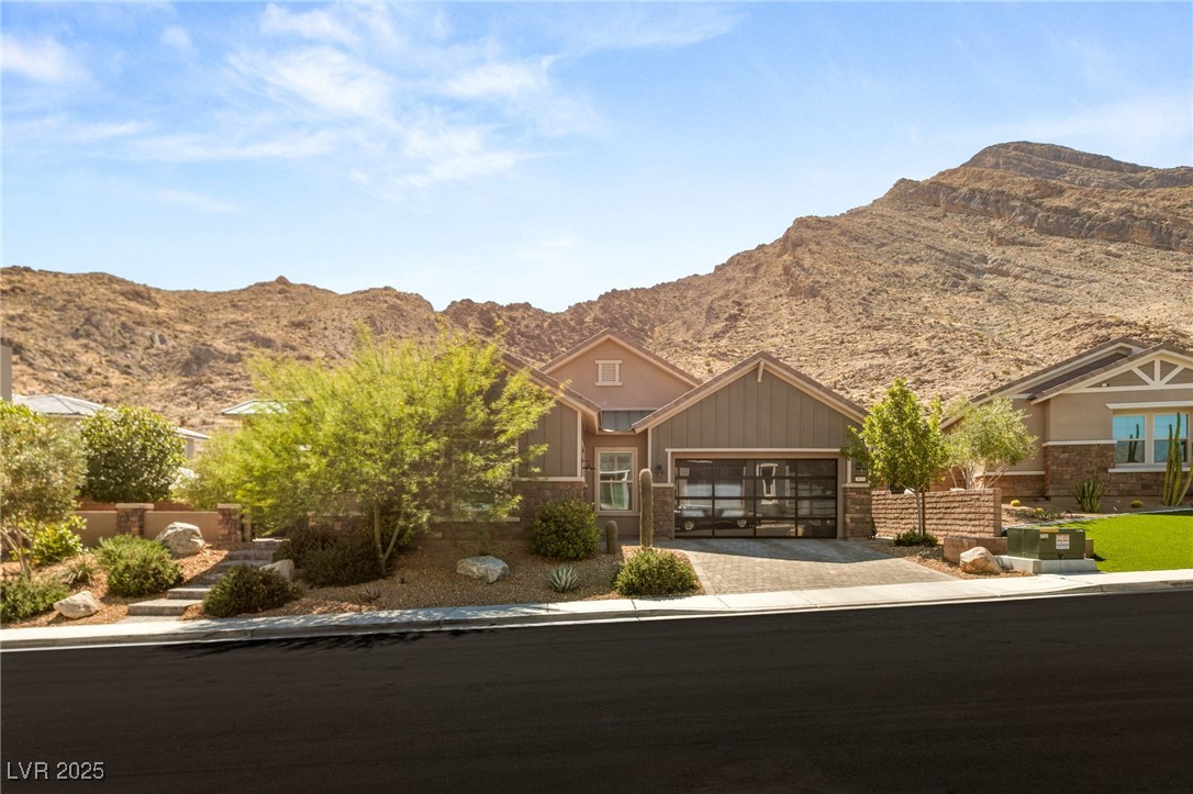 2927 The Peaks Lane