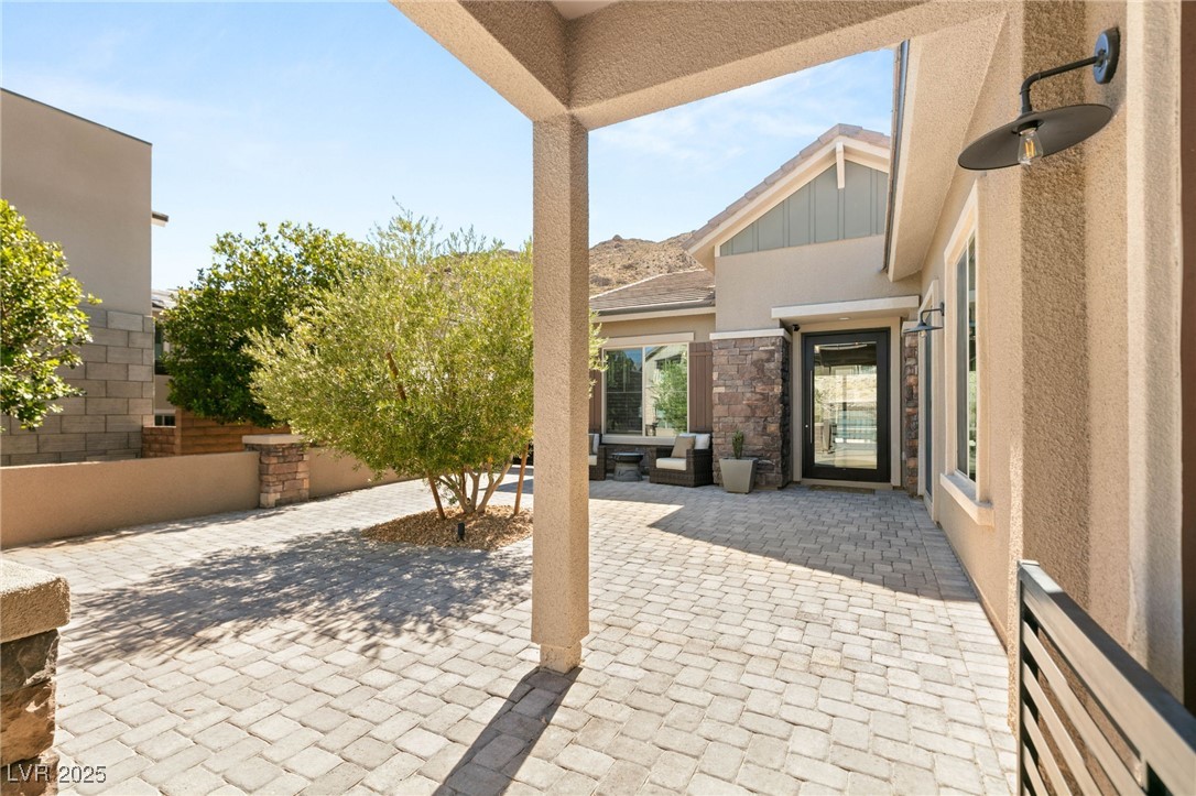 2927 The Peaks Lane