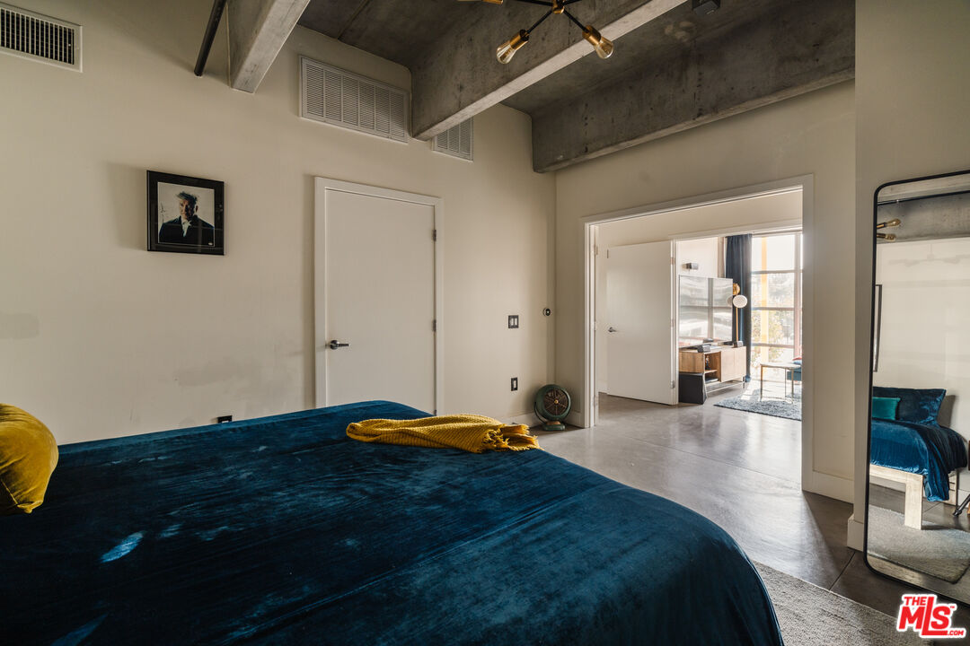 4141 Glencoe Ave Unit: 201