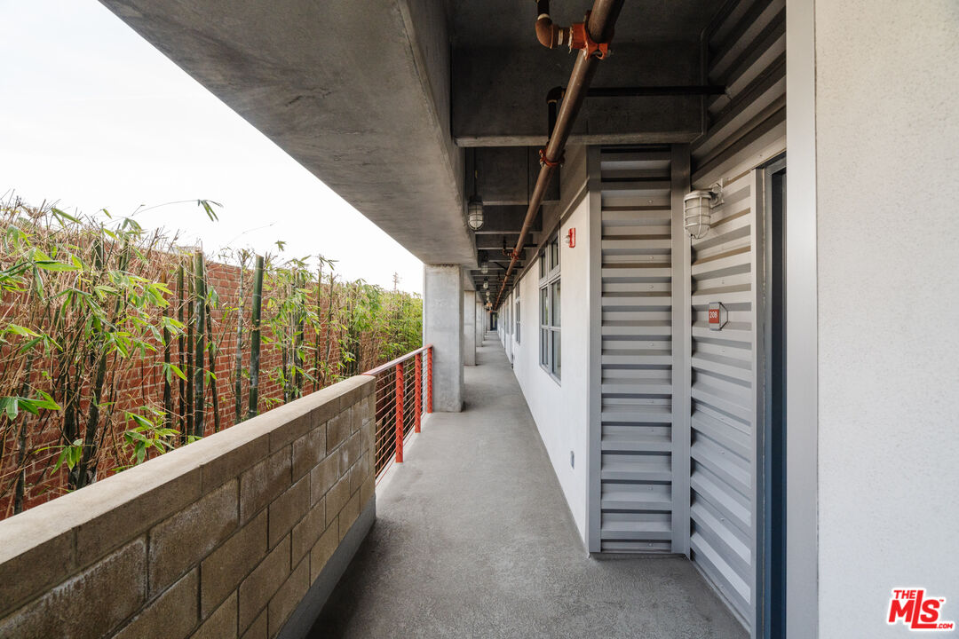 4141 Glencoe Ave Unit: 201