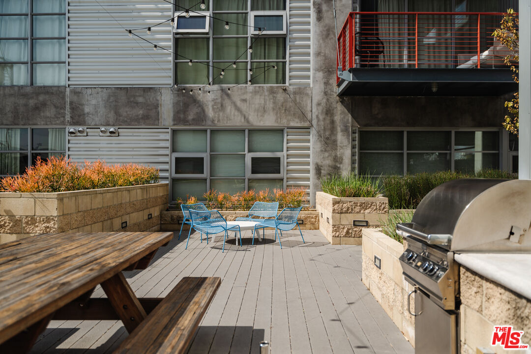 4141 Glencoe Ave Unit: 201