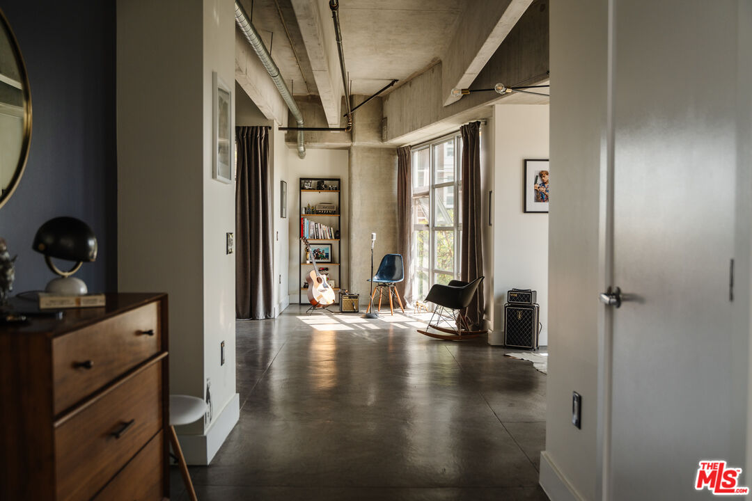 4141 Glencoe Ave Unit: 201