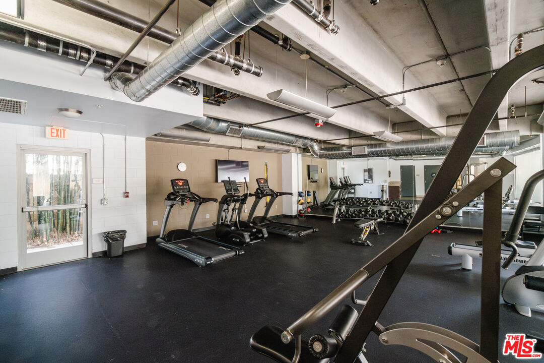 4141 Glencoe Ave Unit: 201