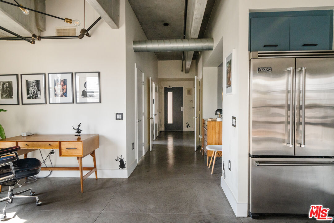4141 Glencoe Ave Unit: 201