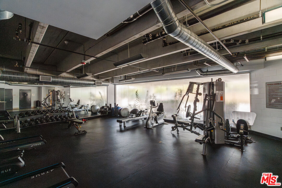4141 Glencoe Ave Unit: 201