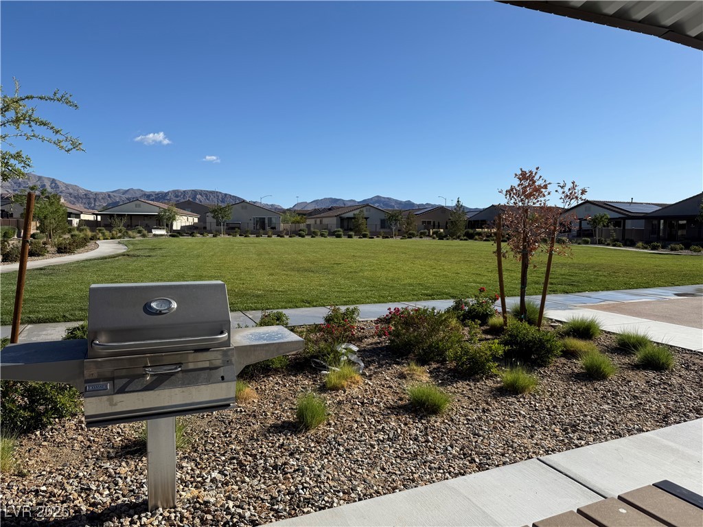 6938 Feather Hill Street