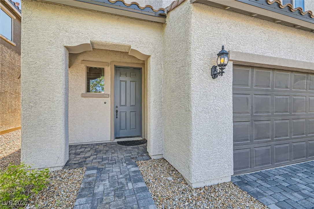 6938 Feather Hill Street