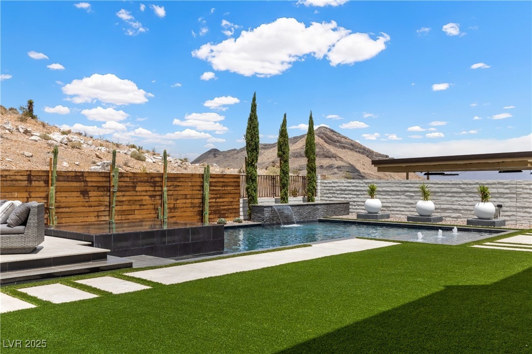 2601 Nevada Agave Lane