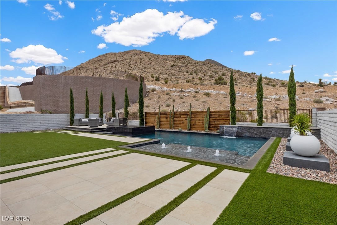 2601 Nevada Agave Lane