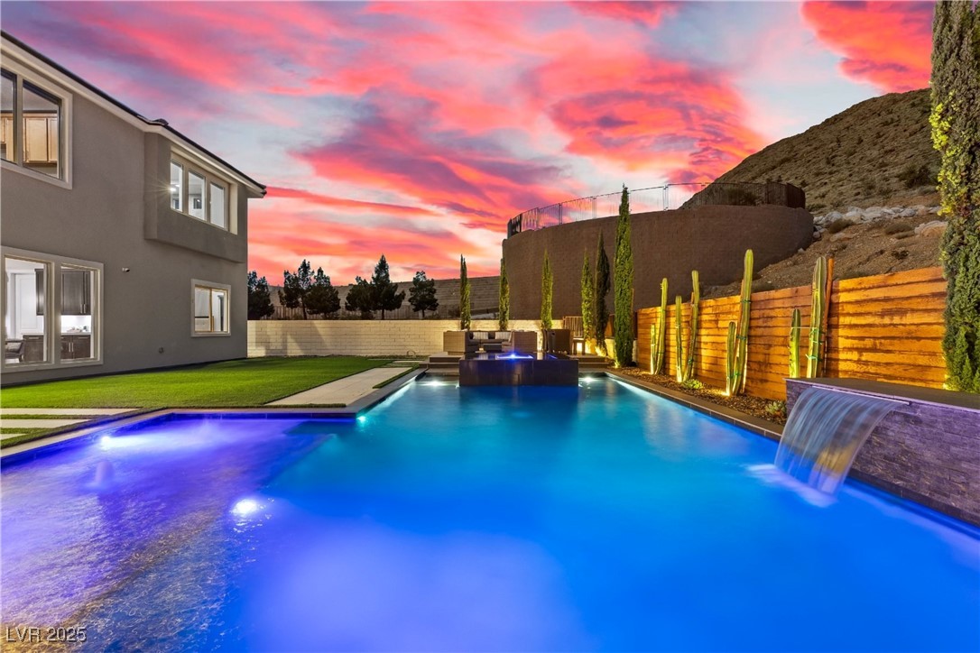2601 Nevada Agave Lane