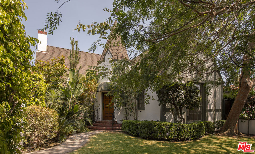 102 N Laurel Avenue