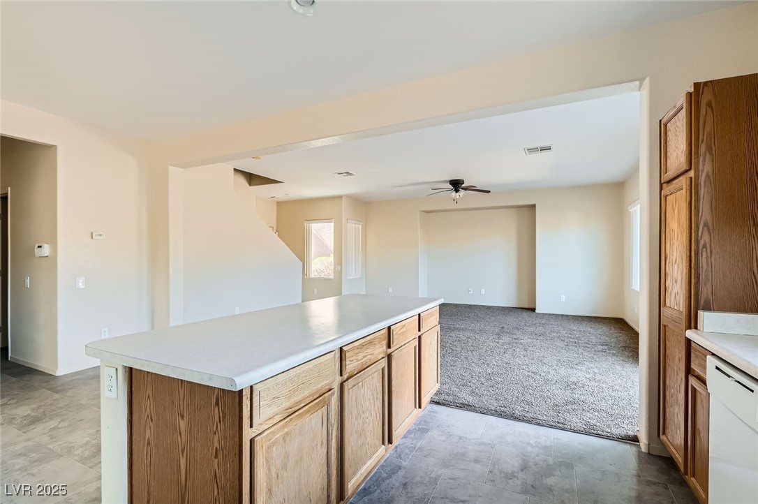 2728 Holmfault Street