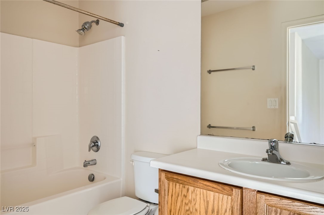 2728 Holmfault Street