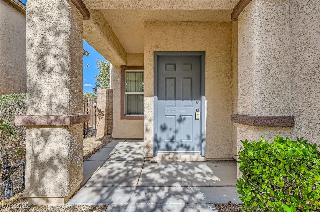 2728 Holmfault Street