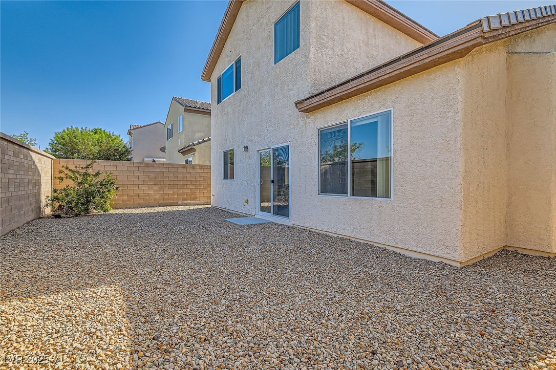 2728 Holmfault Street