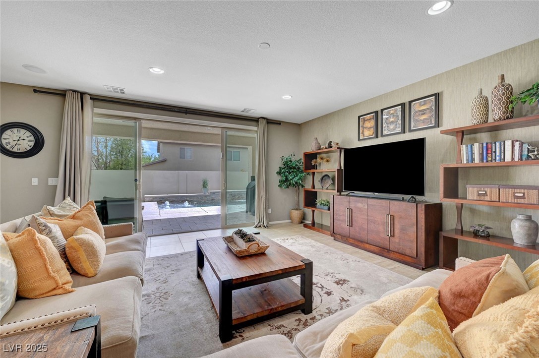 1005 Old Creek Way