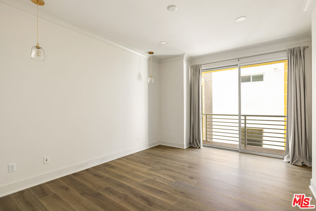 2204 Fox Ln