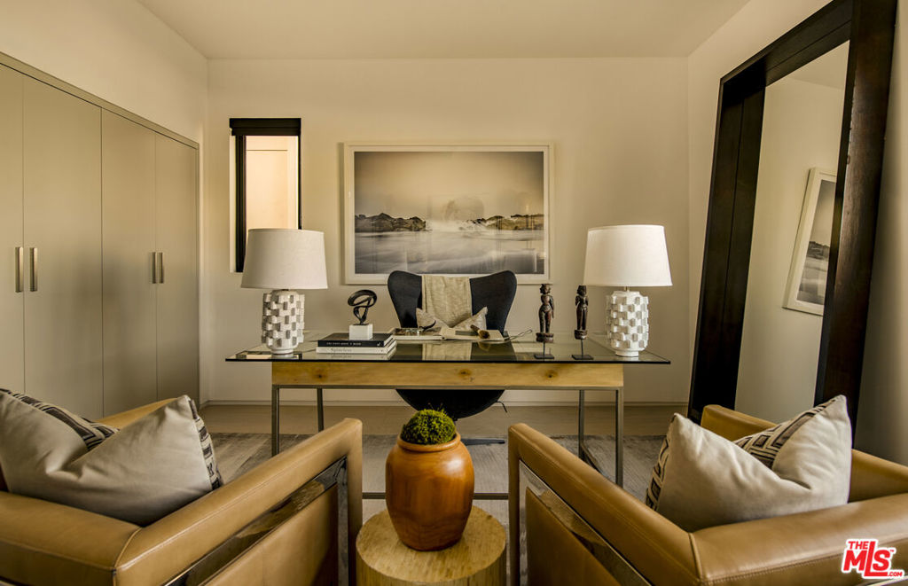 3011 Ocean Front Walk