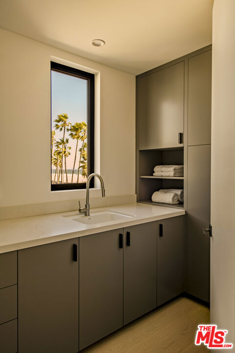 3011 Ocean Front Walk