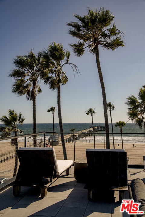3011 Ocean Front Walk