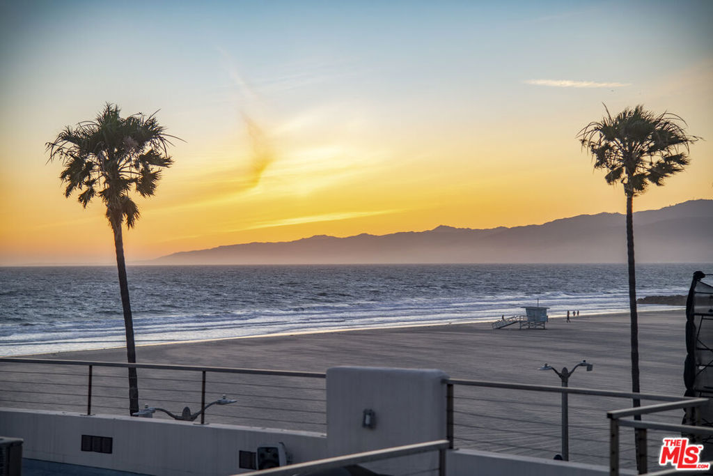3011 Ocean Front Walk