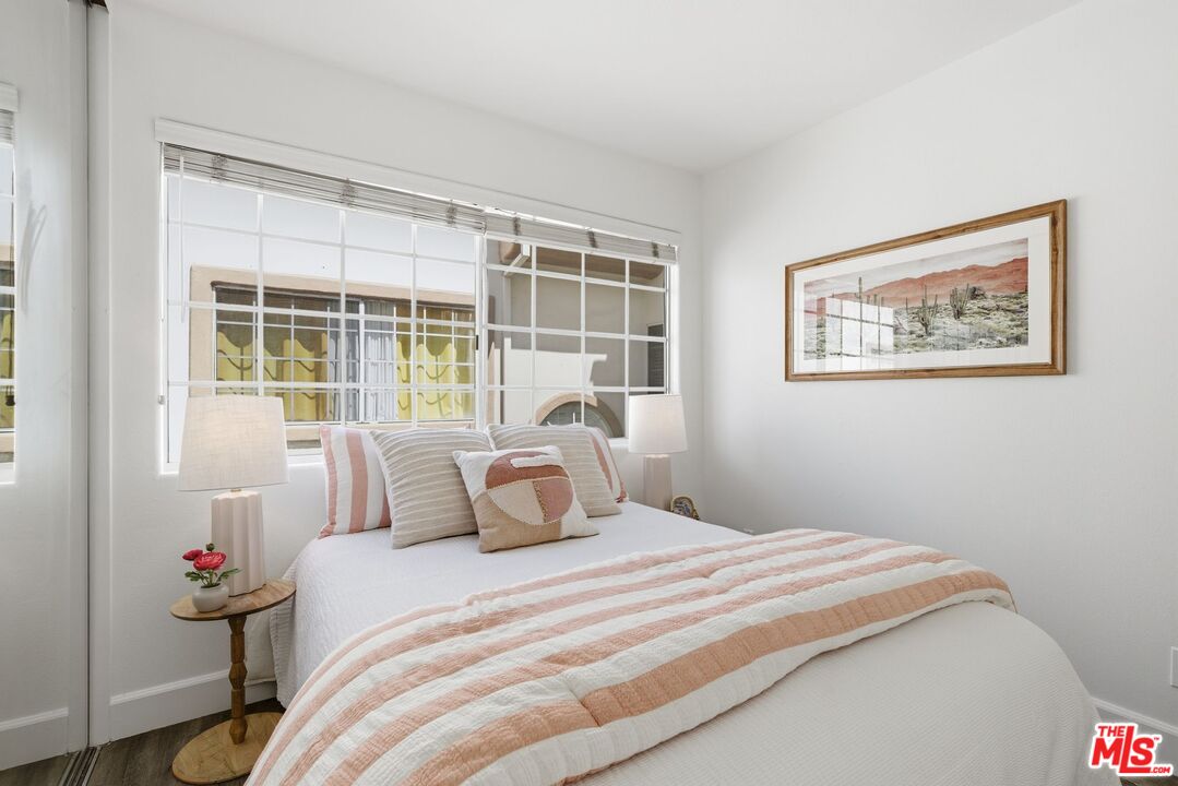 11110 Camarillo St Unit: 122