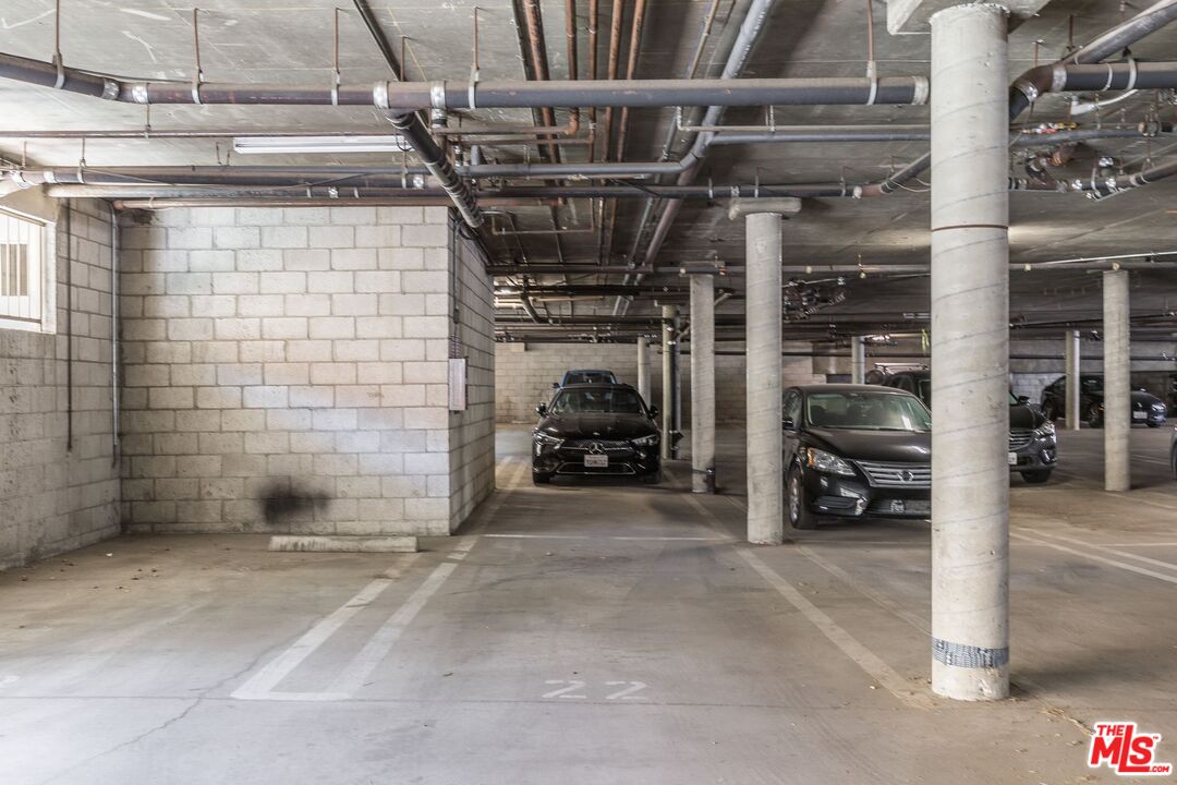 11110 Camarillo St Unit: 122