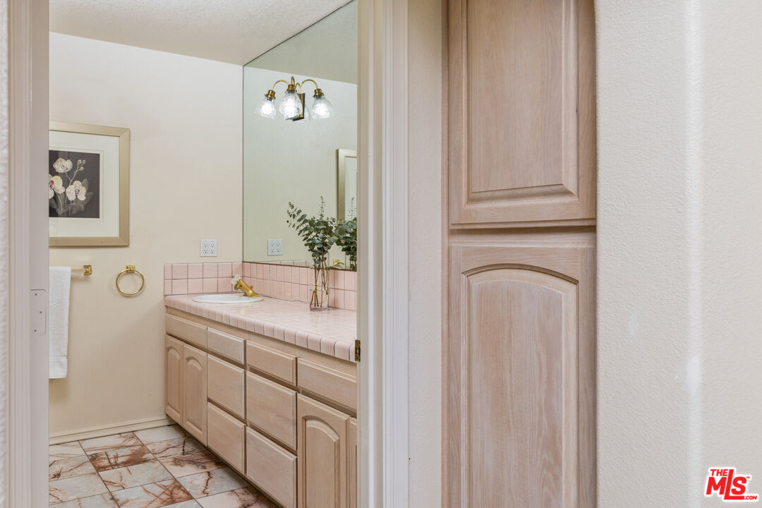 71790 Jaguar Way