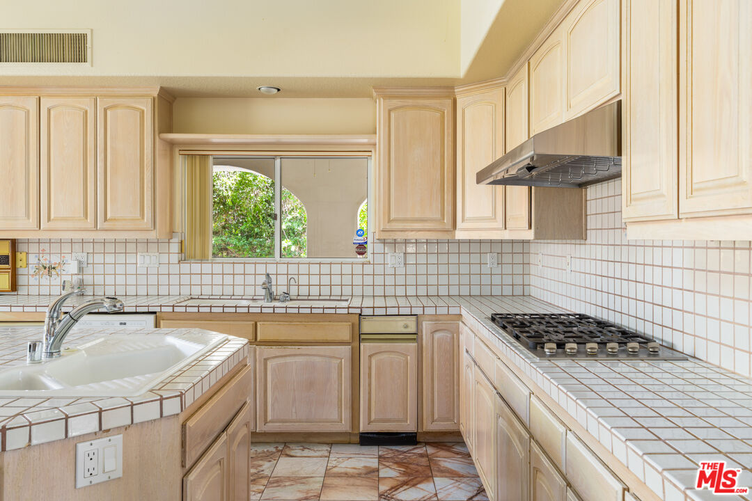 71790 Jaguar Way