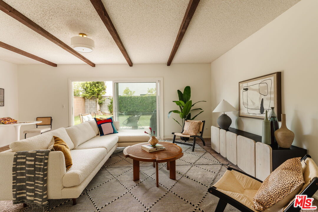 2811 Lawndale Dr