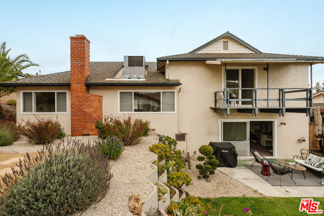 2811 Lawndale Dr