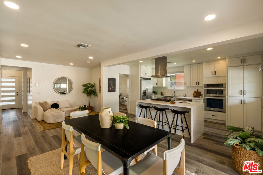 2616 N Buena Vista St