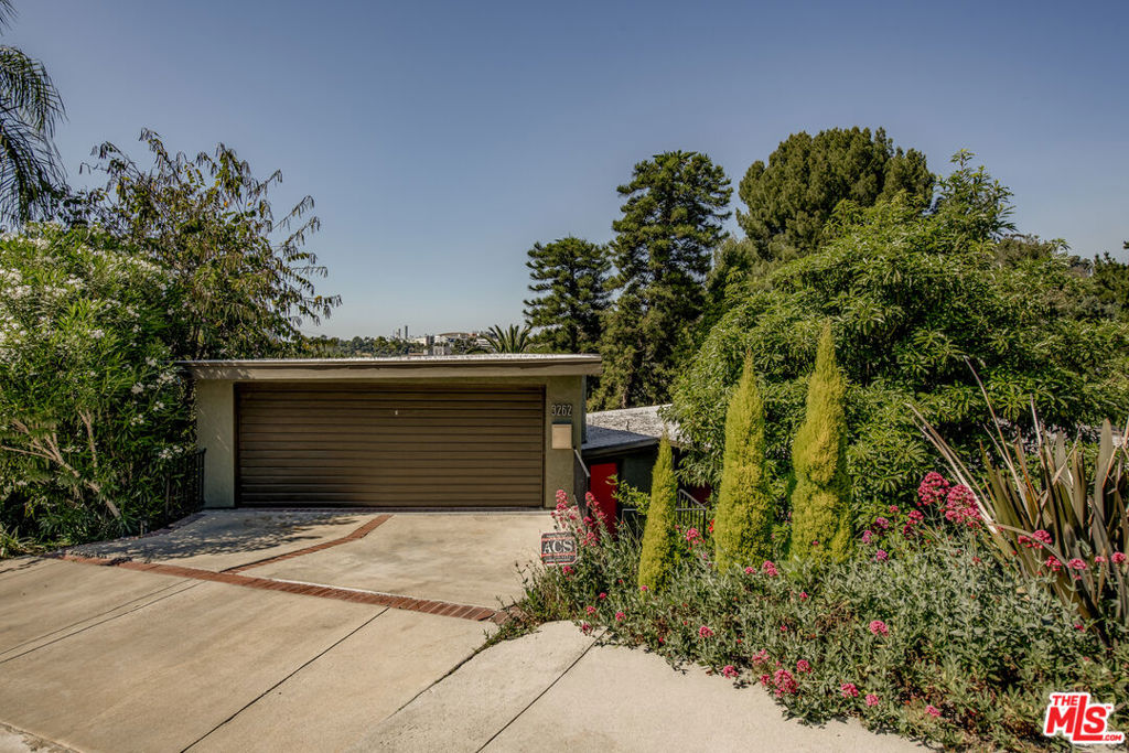 3262 Dos Palos Drive