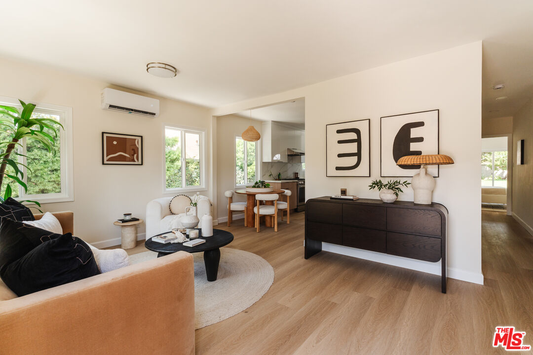 655 N La Fayette Park Pl