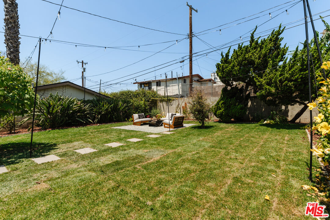 655 N La Fayette Park Pl