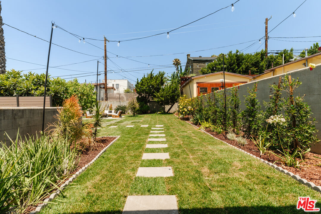 655 N La Fayette Park Pl