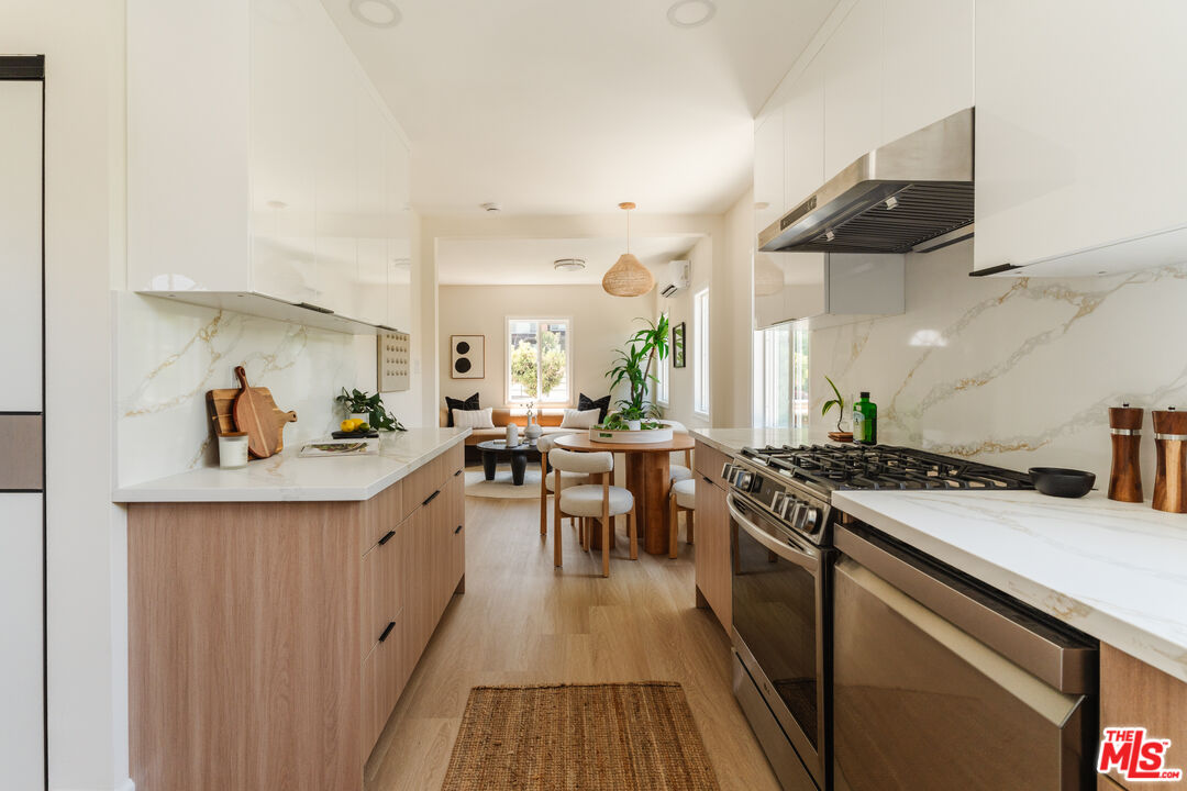 655 N La Fayette Park Pl